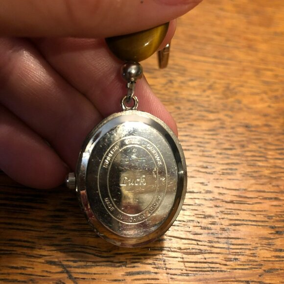 Tiger's Eye Luck 2010 Avon Quartz Clip on Watch Keychain - Picture 3 of 4
